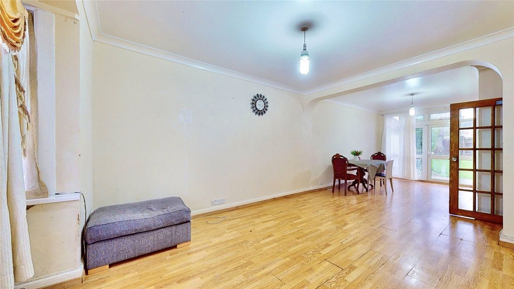 Property photo 3 of 17 Picture No. 06