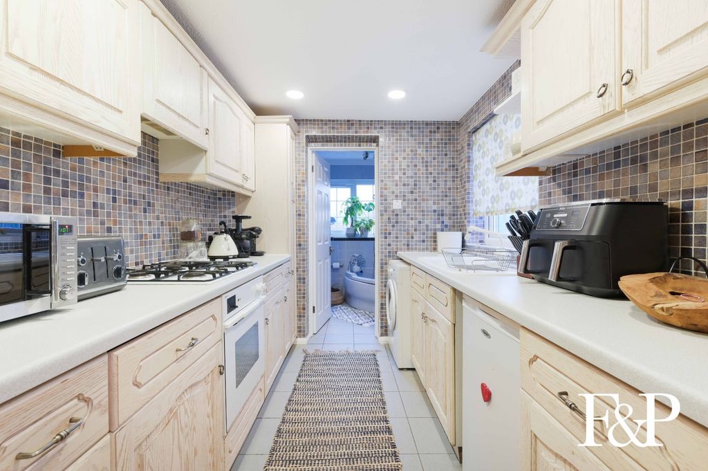 Property photo 3 of 11 3864926