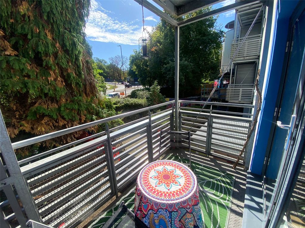 Property photo 2 of 17 Picture No. 20