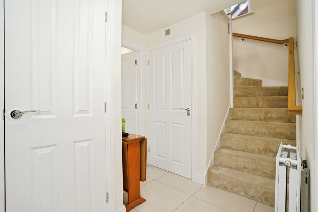 Property photo 3 of 20