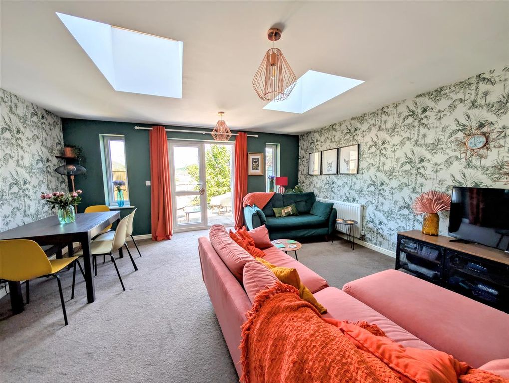 Property photo 2 of 13