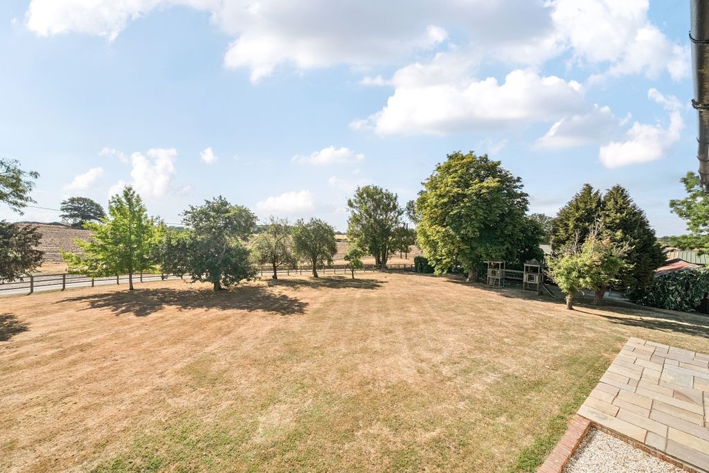 Property photo 2 of 29 79-6A79B057Dfff0-...