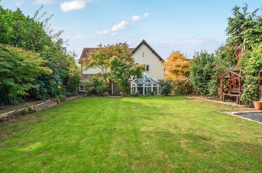 Property photo 2 of 19 1526660-14-1A0Ece...