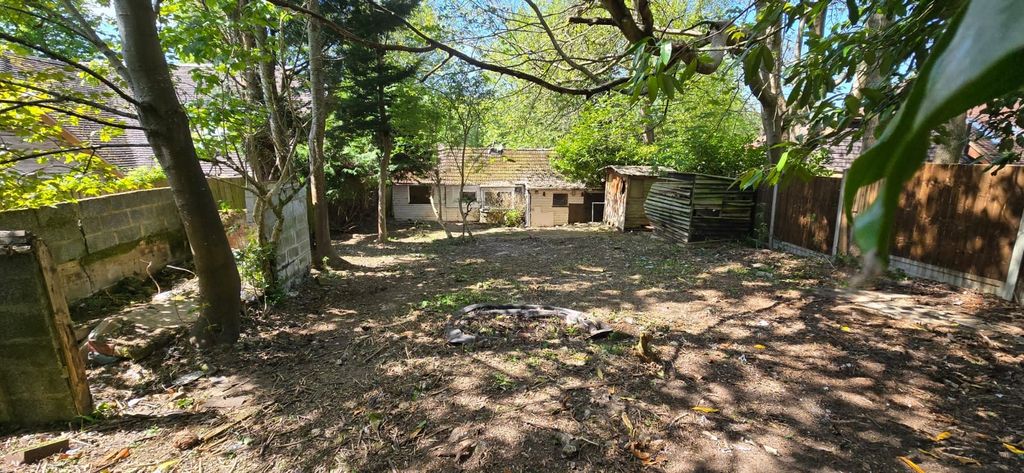 Property photo 1 of 9 Retreat, Rhododendron Avenue, Culverstone Meopham Da13 0Tt