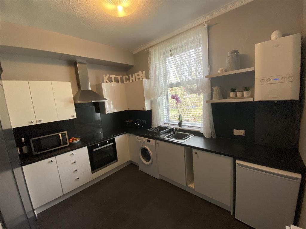 Additional image 5 of 2 bed flat to rentLeith Buildings, Dunkeld Road, Perth PH1