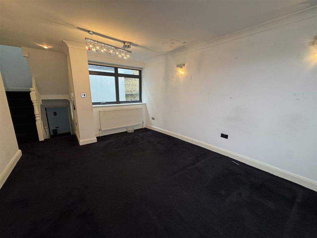 Property photo 3 of 16 Reception - View B