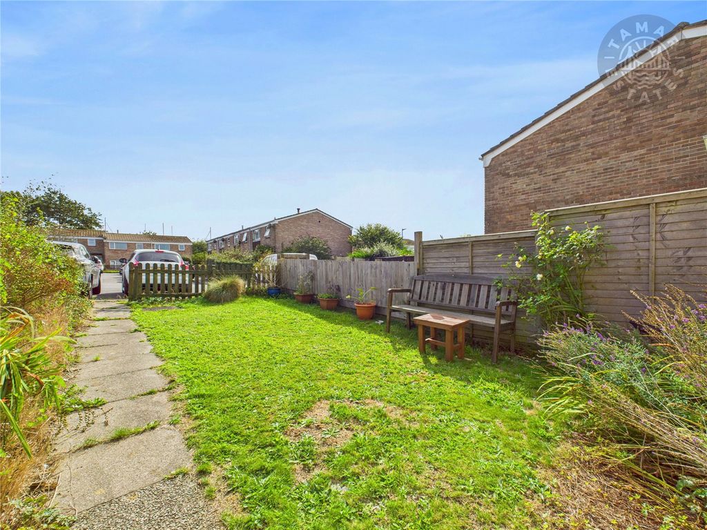 Property photo 3 of 11 Front Garden