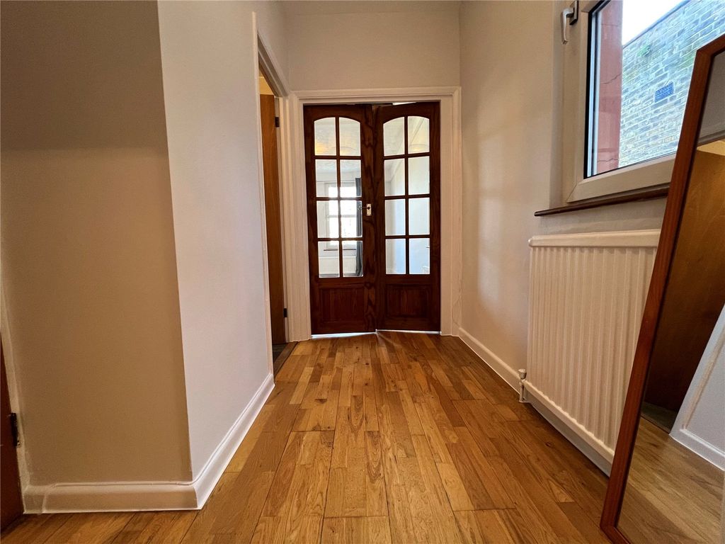 Property photo 3 of 9 Picture No. 18