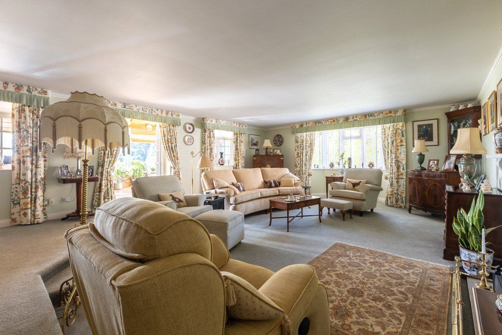 Property photo 3 of 26 Sitting Room