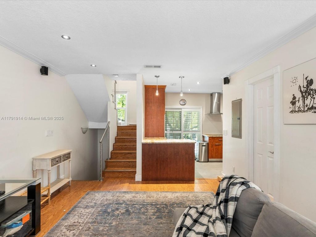 Property photo 1 of 29
