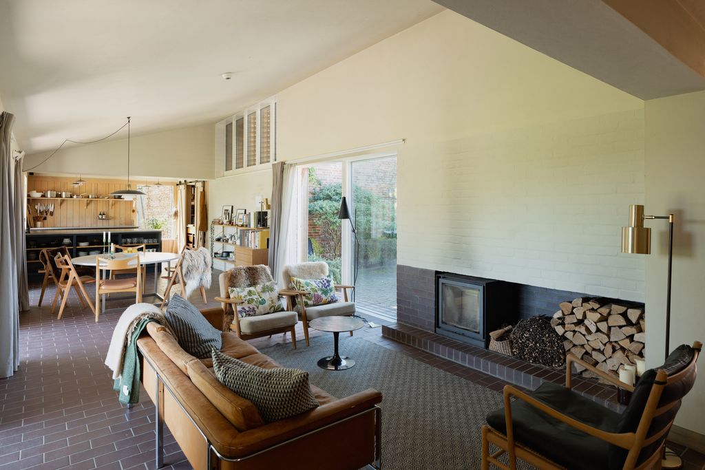 Property photo 2 of 40 343240 - Tithe Barn, Edgefield-52.Jpg