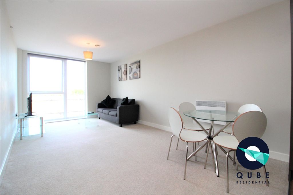 Property photo 2 of 9 Picture No. 17