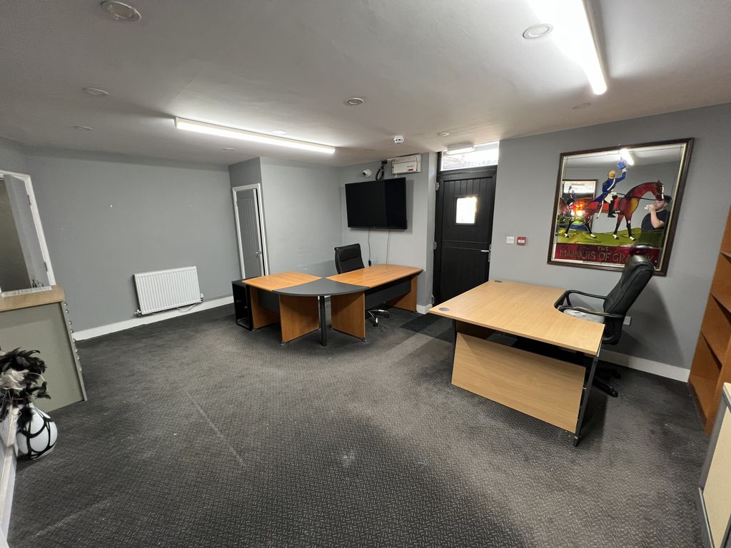 Property photo 2 of 3