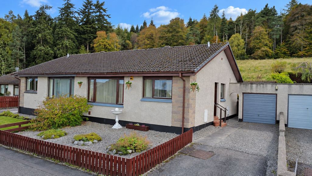 Property photo 1 of 28