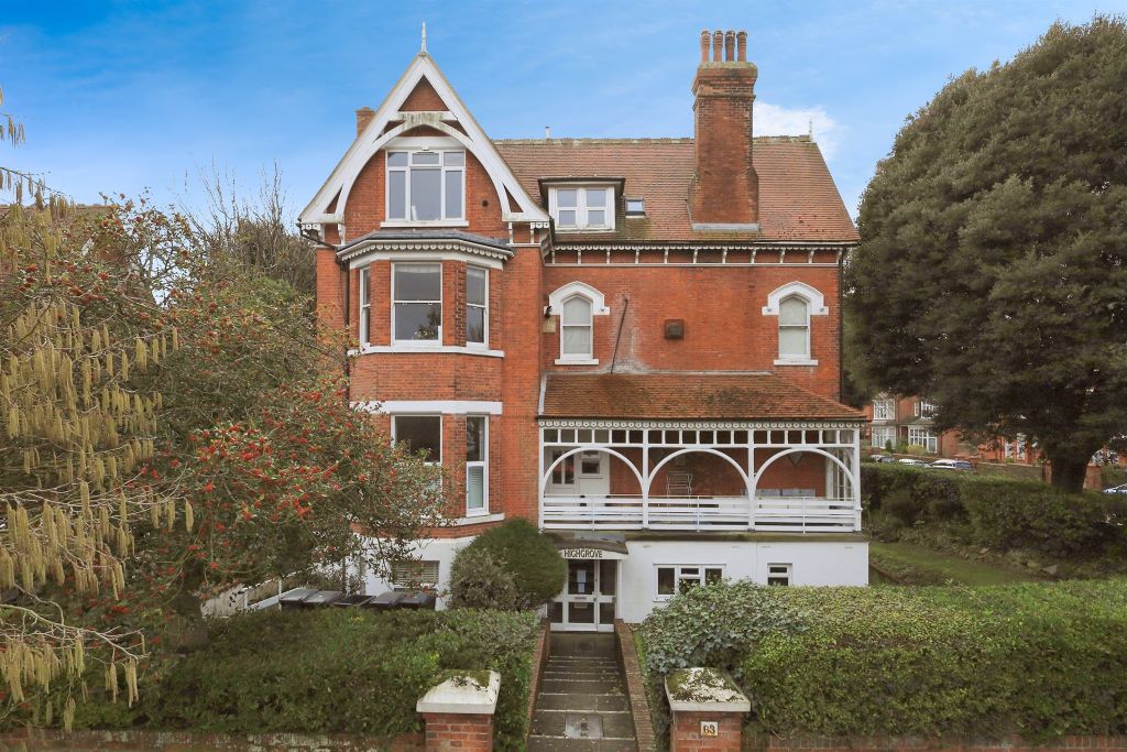 Property photo 1 of 17