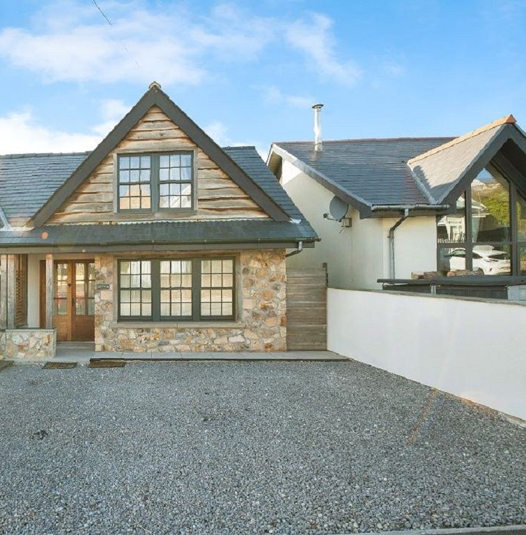 Property photo 1 of 25