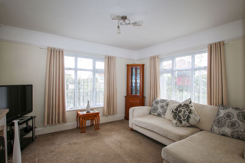 Property photo 2 of 16 Photo 1