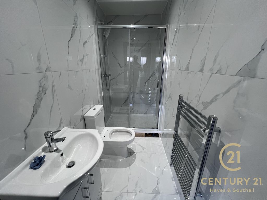 Property photo 2 of 3