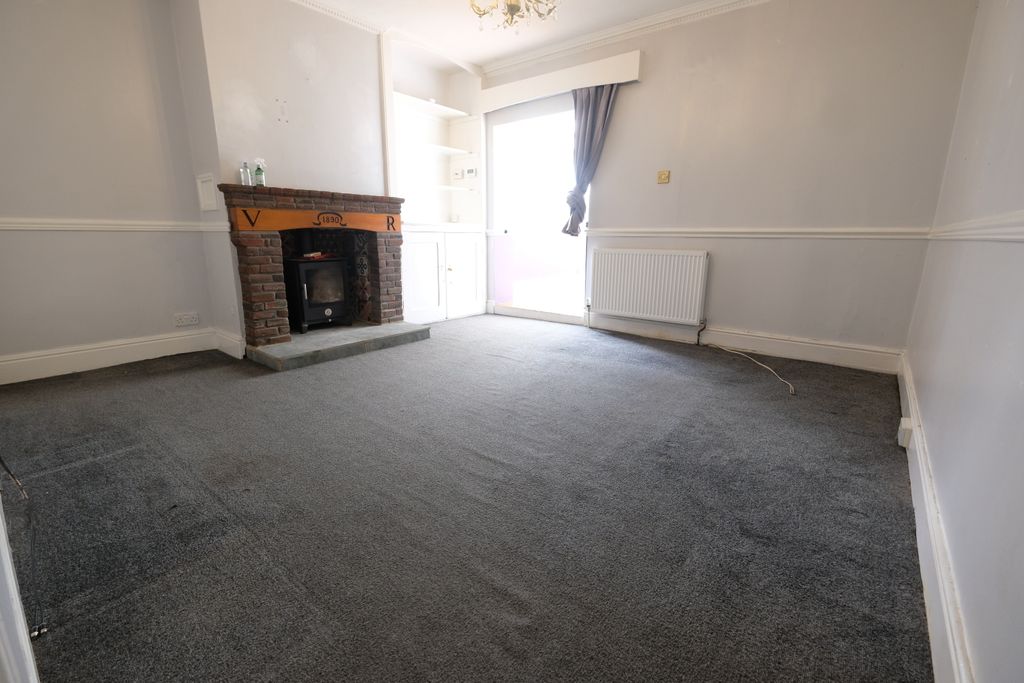 Property photo 2 of 19 Sitting Room 