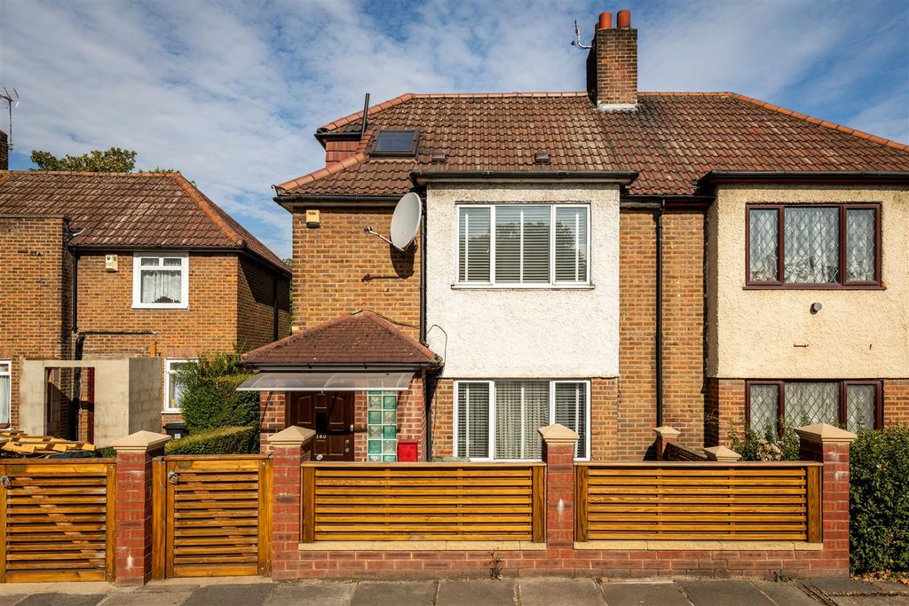 Property photo 1 of 14 Noel Road-13.Jpg