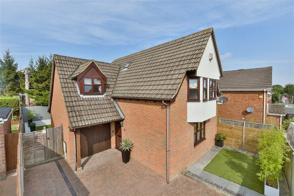 Property photo 1 of 21 External (Brochure)