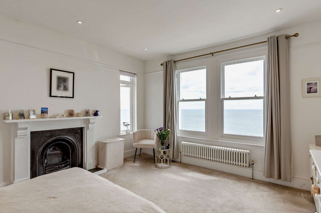 Additional image 10 of 4 bed semi-detached house for saleExeter Road, Dawlish, Devon EX7