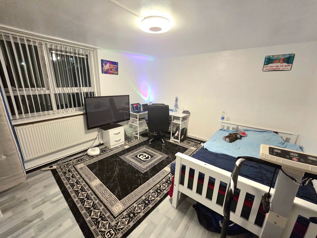 Property photo 3 of 5