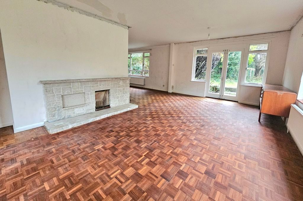 Property photo 3 of 23 Lounge/ Diner