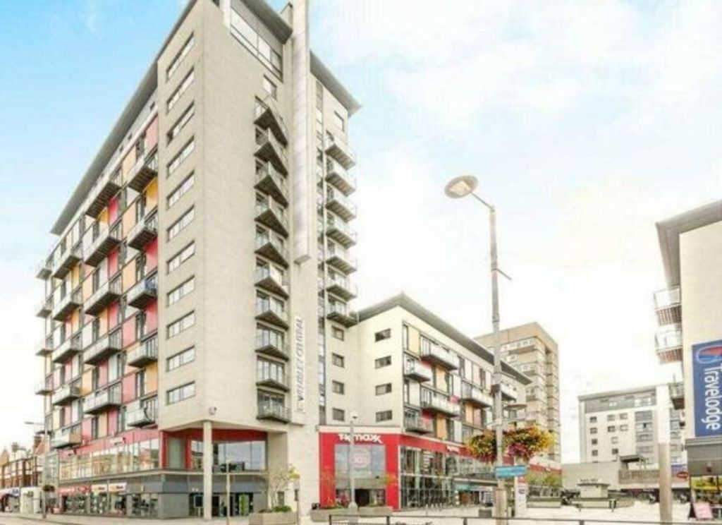 Property photo 1 of 2