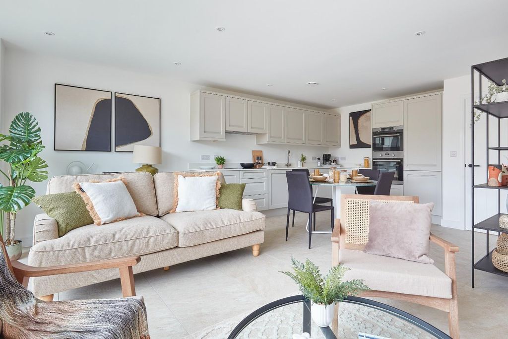 Property photo 2 of 20 Shelford_Road_Trumpington_1510240009 1.Jpg