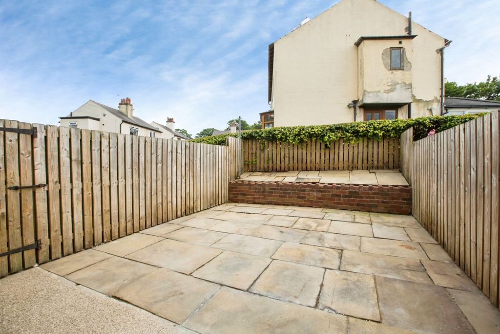 Property photo 3 of 15