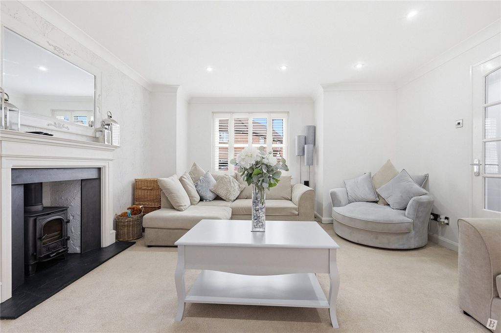 Property photo 2 of 17 Reception