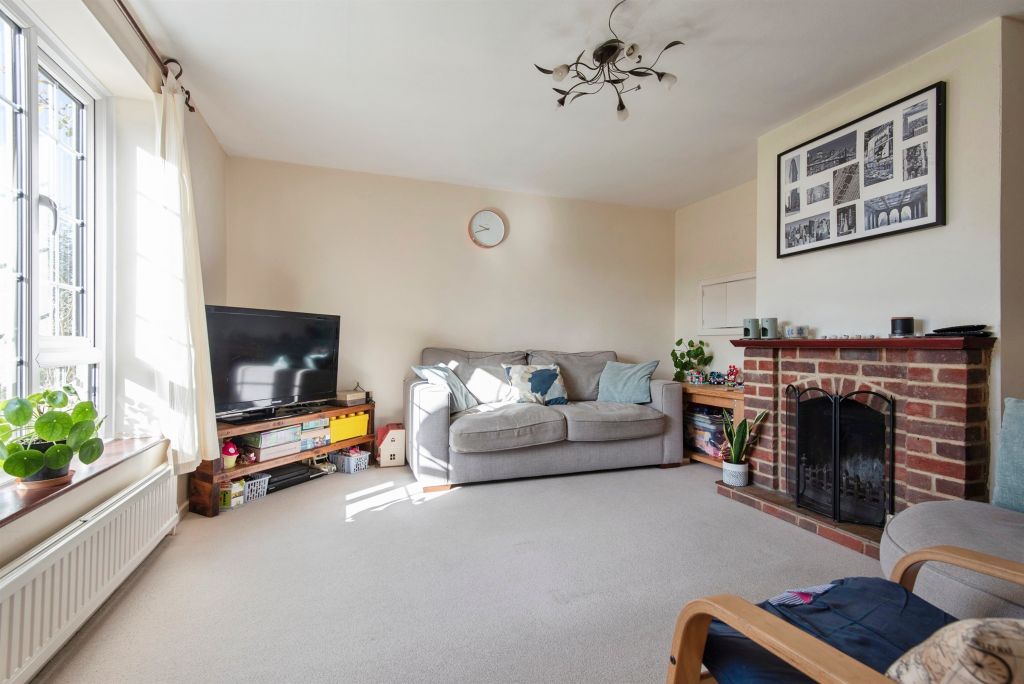 Property photo 2 of 17