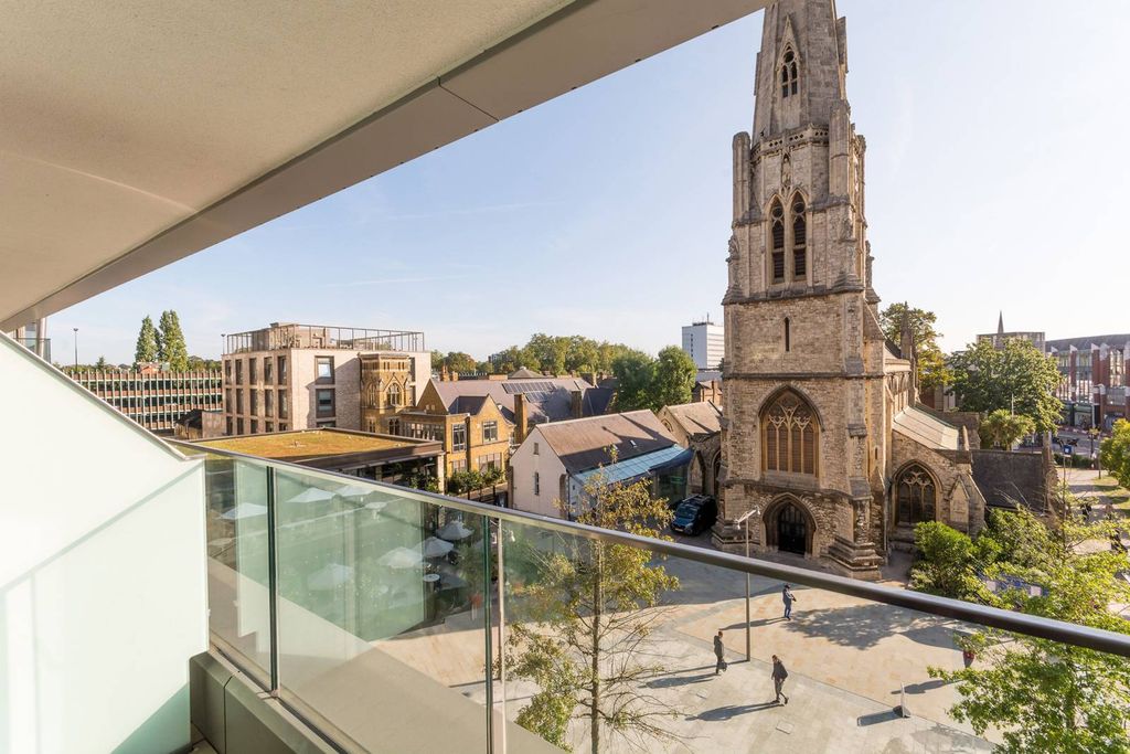 Property photo 2 of 9