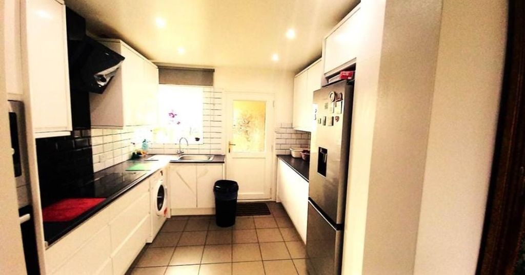 Property photo 2 of 3