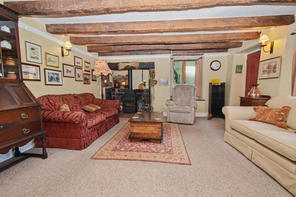 Property photo 3 of 31