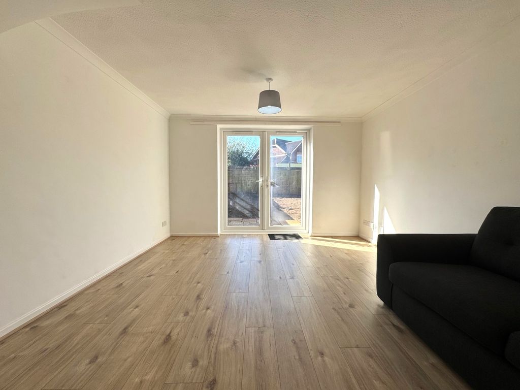 Property photo 2 of 9 Image