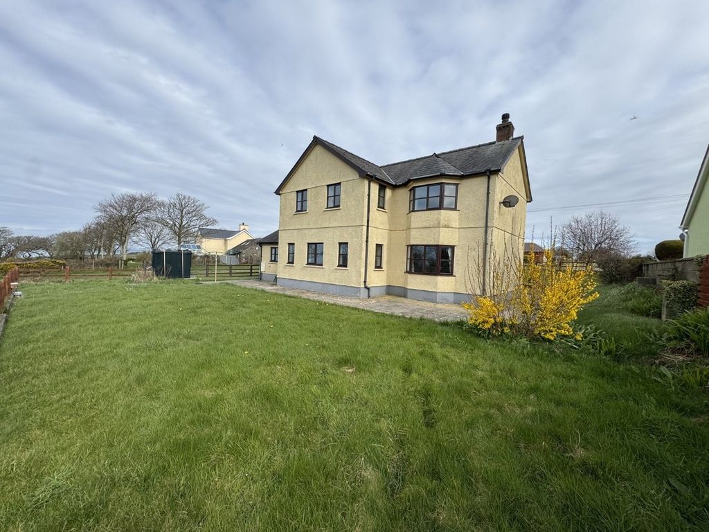 Property photo 2 of 39