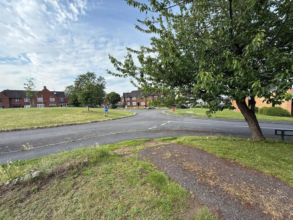 Property photo 2 of 14