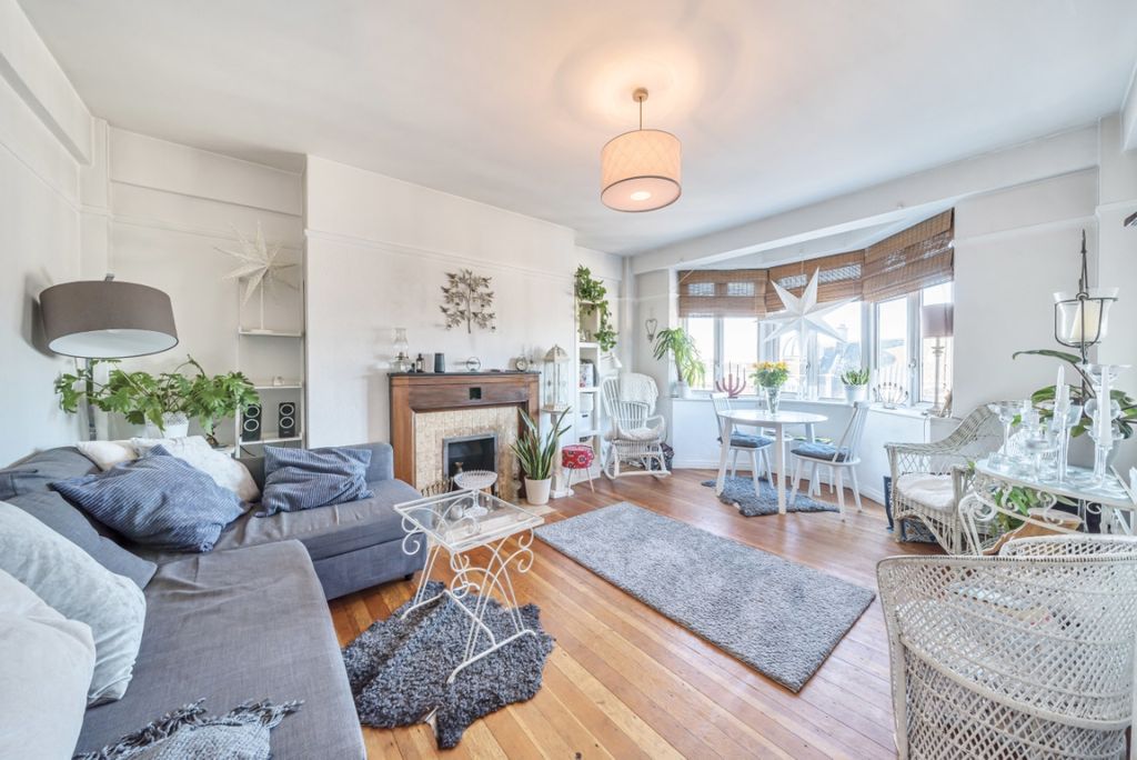 Property photo 1 of 9 931717 (4)