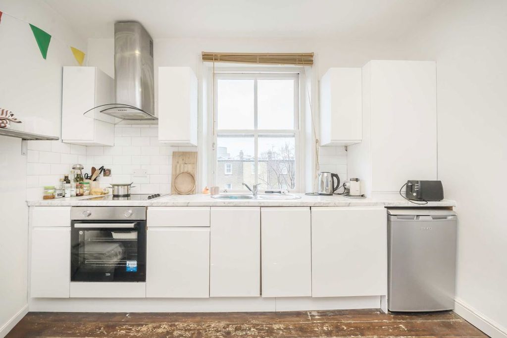 Property photo 3 of 5