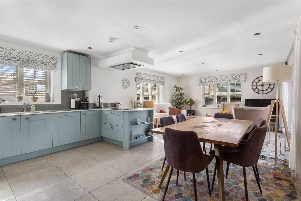 Property photo 3 of 22