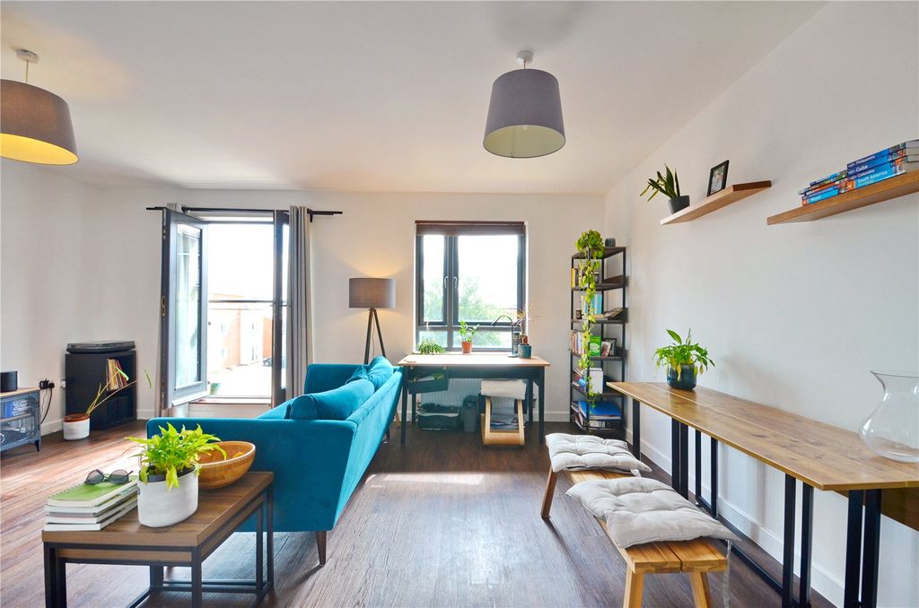 Property photo 2 of 15 Picture No. 02