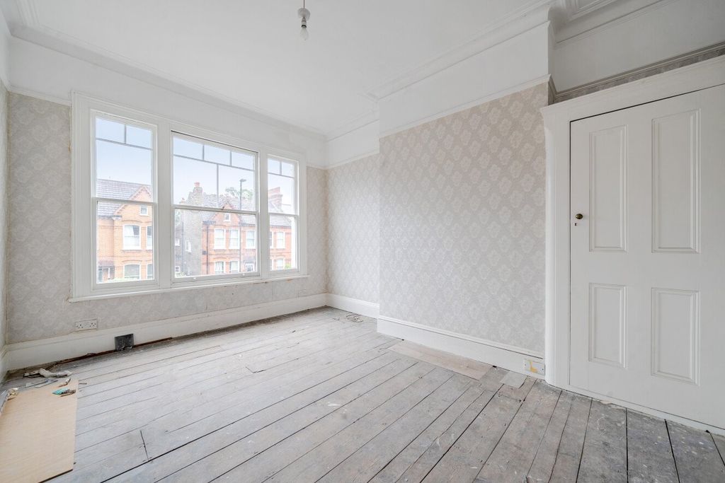 Property photo 2 of 19 Picture No. 07