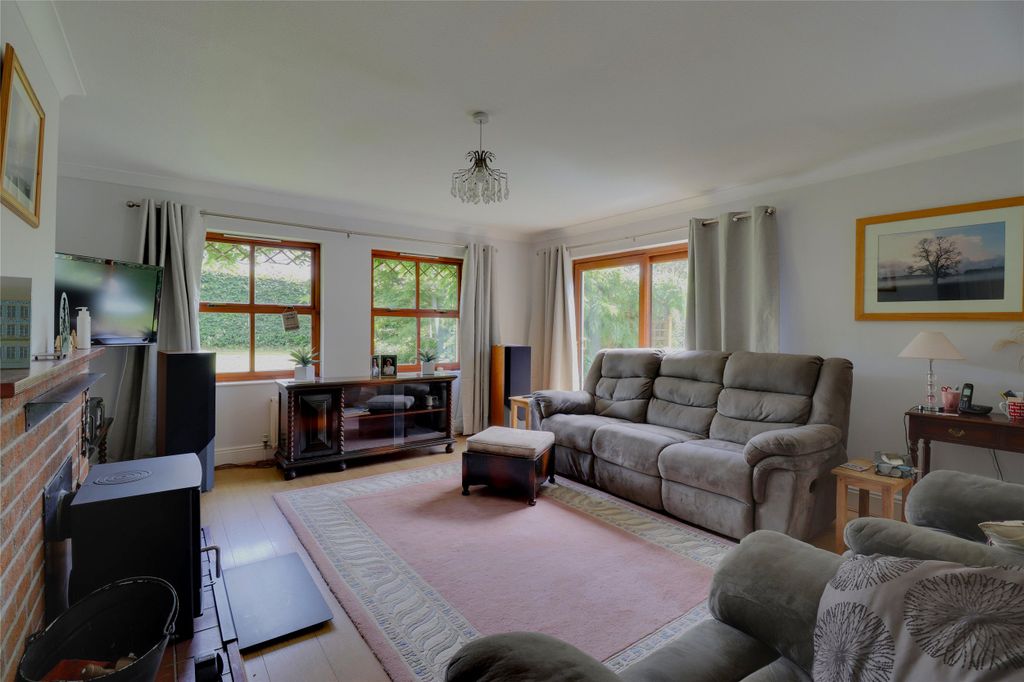 Property photo 3 of 16 Picture No. 06