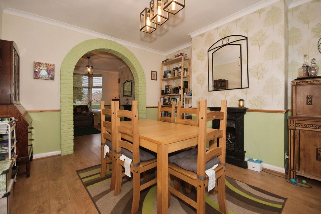 Property photo 1 of 19 Pbox-Img.Jpg