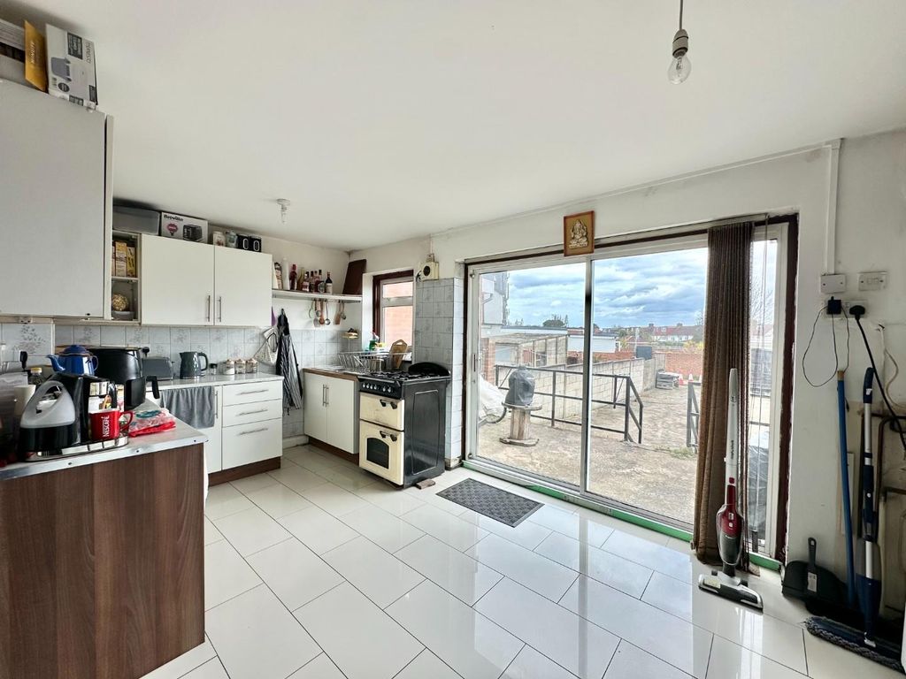 Property photo 3 of 11 Img_2229.Jpg