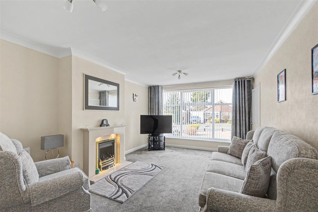 Property photo 2 of 25 Lounge_2.Jpeg