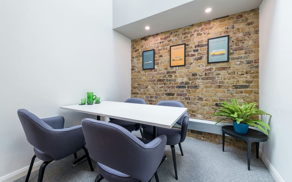 Property photo 2 of 10