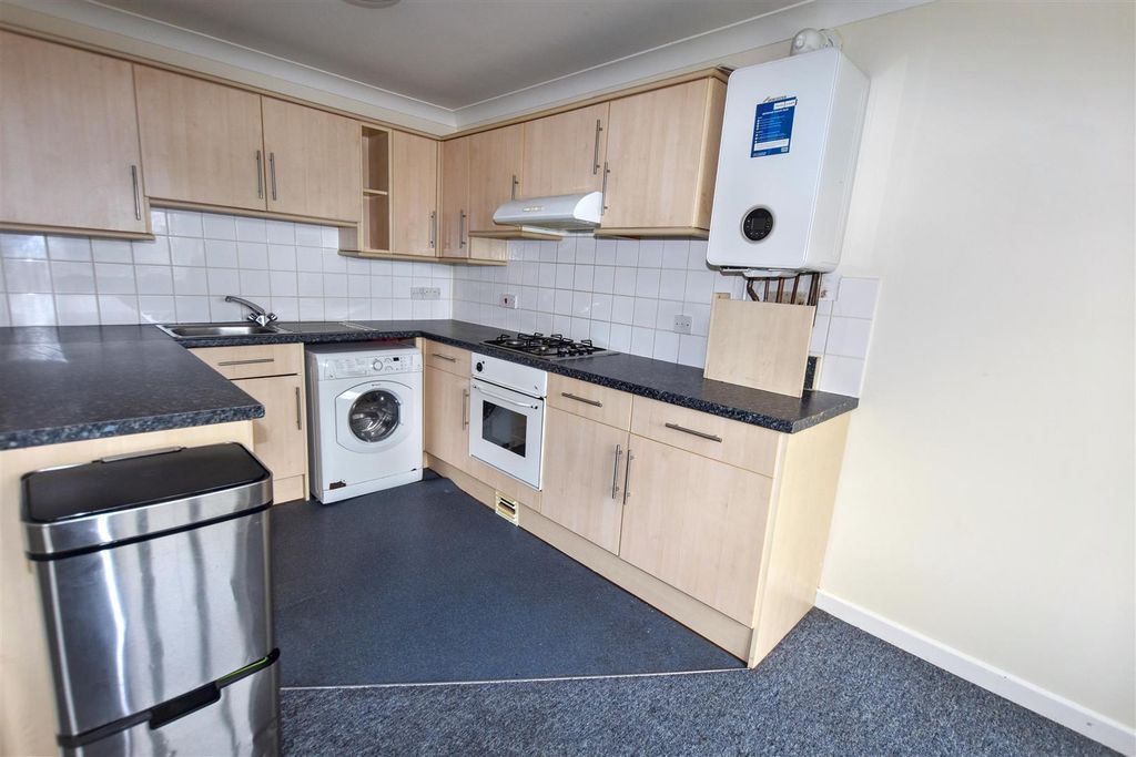 Property photo 3 of 15 W3Rvara44Kefqttc7Z1Shg.Jpg